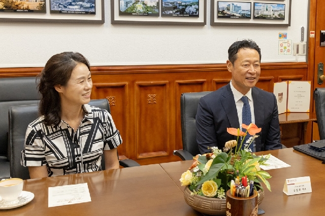 “부부의 이름을 건 만큼 최선을 다해 후배들을 돕겠다.”